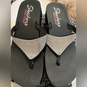 Skechers Yoga Foam Flip Flops